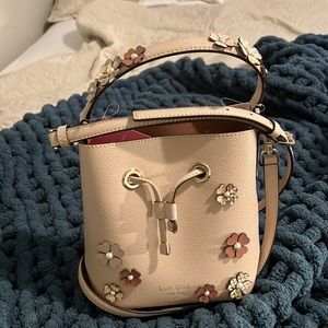 Beautiful Kate Spade bucket purse